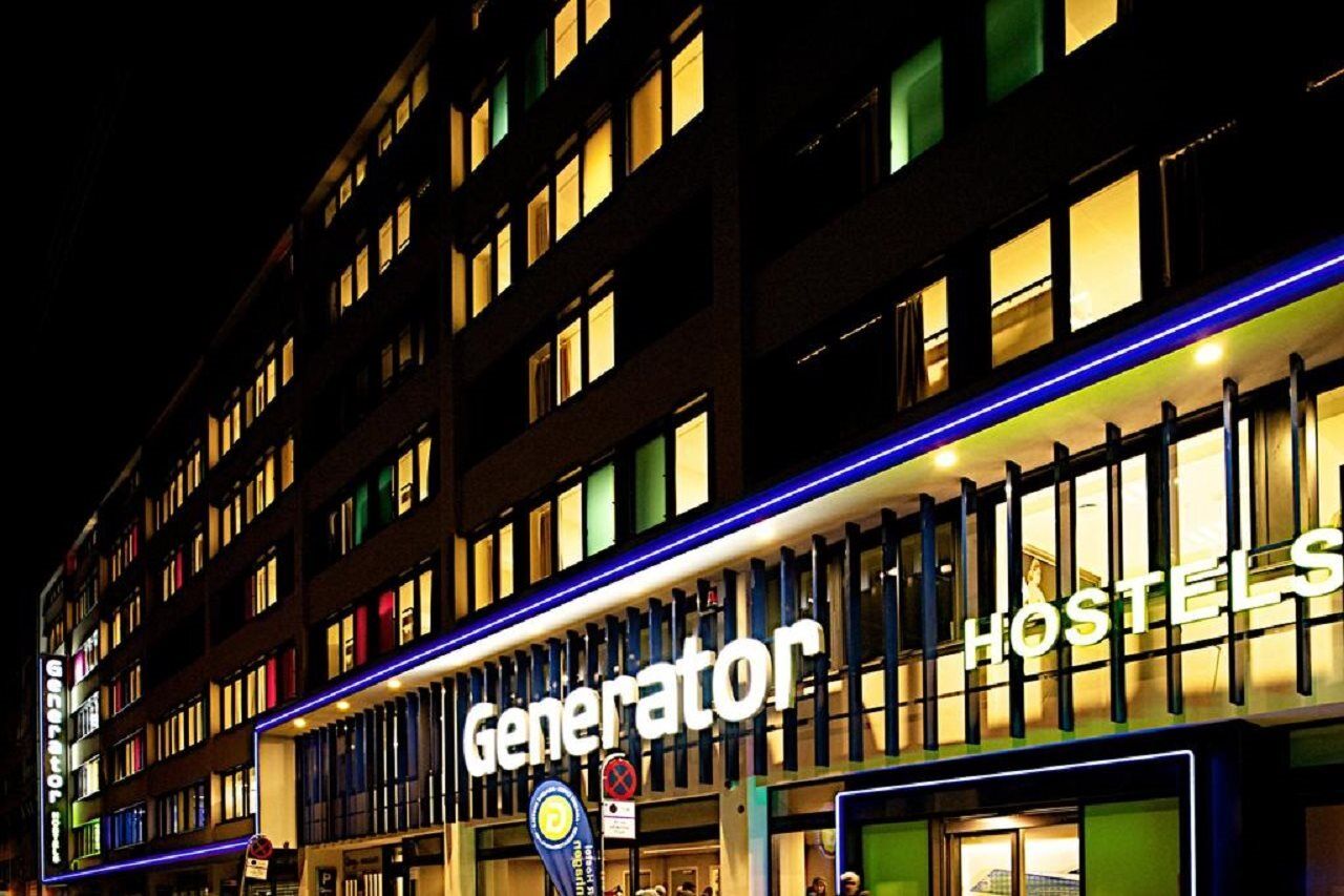 Generator Hostal *